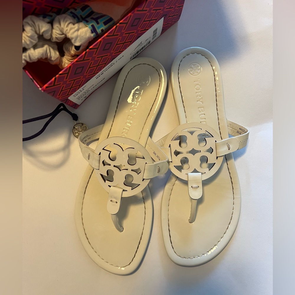 Tory Burch Miller Patent Leather Sz 8 New Ivory gently used